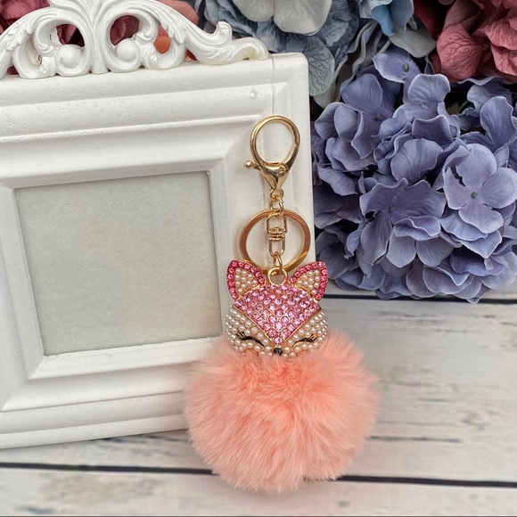 Crystal & Pearl Fox Pale Pink Pom Pom Keychain - Picture 4 of 16